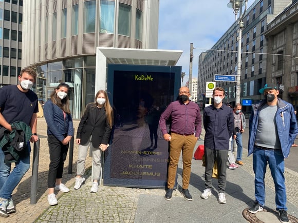 Getting up close and personal with JCDecaux digital screens