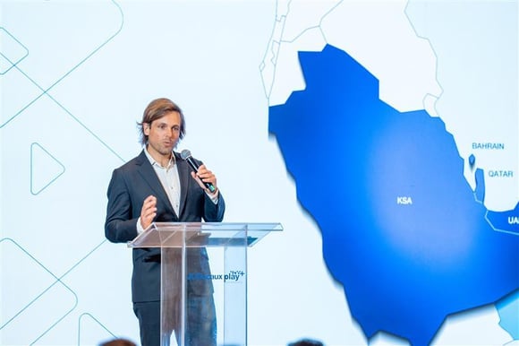 Unveiling JCDecaux Play+ Media Offer: A Regional DOOH Programmatic Solution for the Middle East
