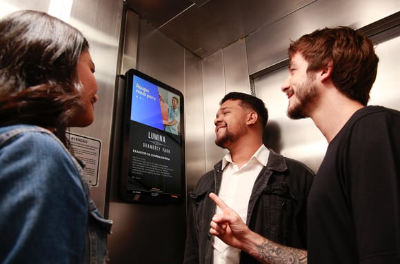 helloo partners with VIOOH to expand international digital programmatic advertising on its screens